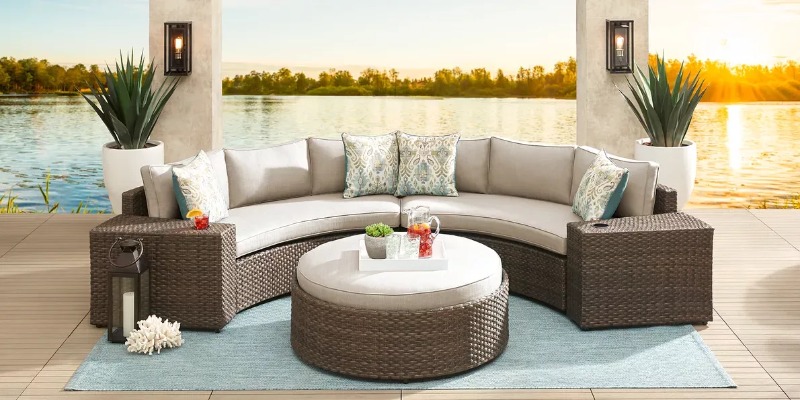 Curved wicker sectional